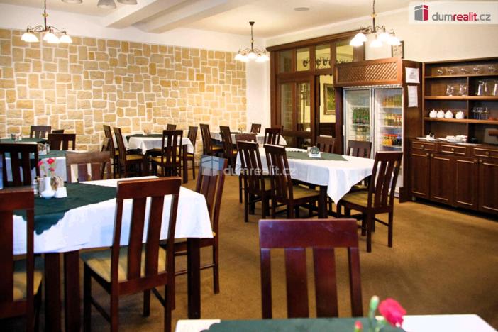 Prodej komerční nemovitosti, Doksy, Komenského, 254 m2