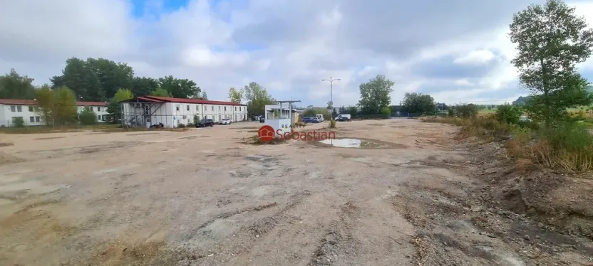 Pronájem komerční nemovitosti, Hradec Králové - Třebeš, V Mlejnku, 200 m2
