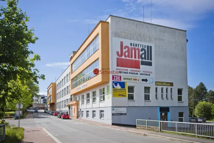 Pronájem obchodního prostoru, Pelhřimov, Křemešnická, 1000 m2