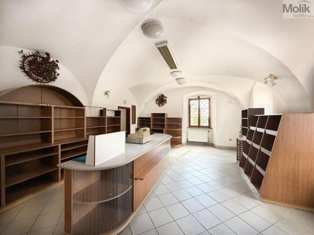 Pronájem obchodního prostoru, Osek, náměstí Klášterní, 151 m2