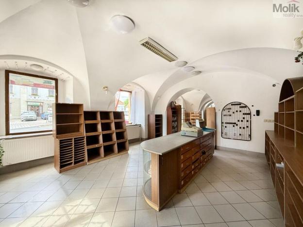 Pronájem obchodního prostoru, Osek, náměstí Klášterní, 151 m2