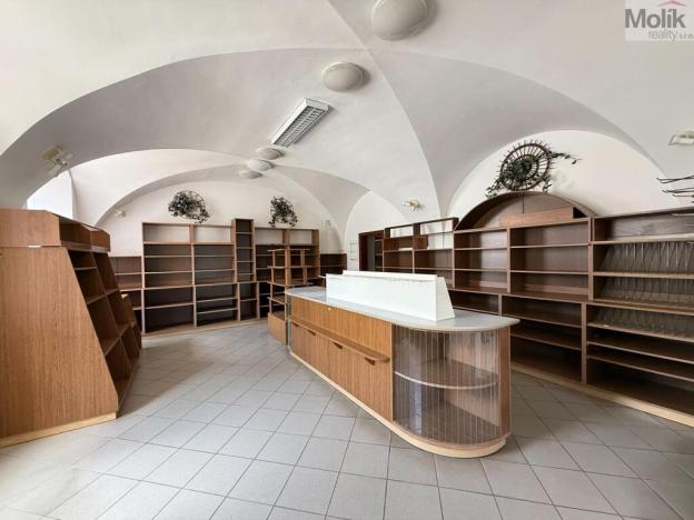 Pronájem obchodního prostoru, Osek, náměstí Klášterní, 151 m2