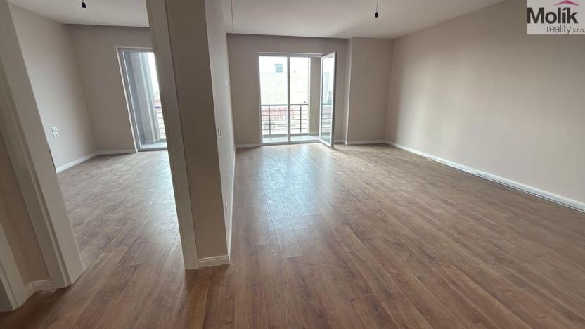 Prodej bytu 2+kk, Golem, 72 m2