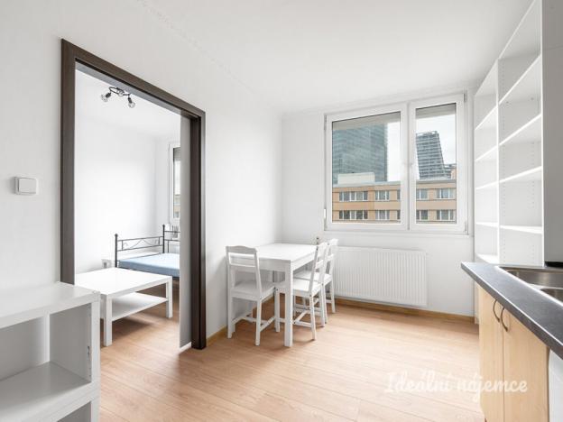 Pronájem bytu 3+1, Praha - Nusle, Pujmanové, 68 m2