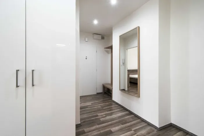 Pronájem bytu 1+1, Praha - Vokovice, Kladenská, 36 m2