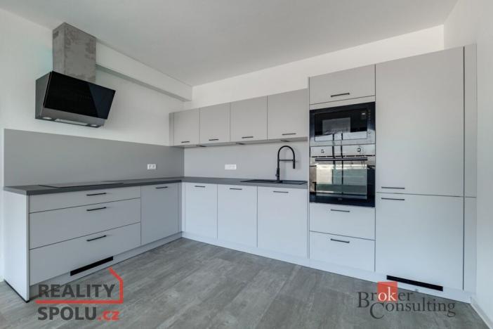 Pronájem bytu 2+kk, Plzeň, U Borského parku, 54 m2