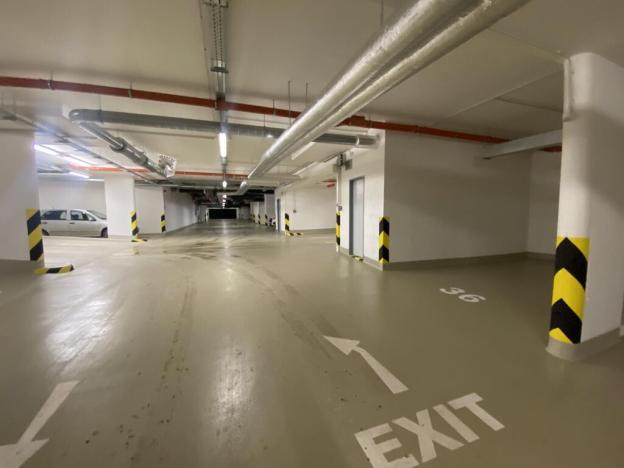 Pronájem garážového stání, Praha - Třebonice, K metru, 10 m2