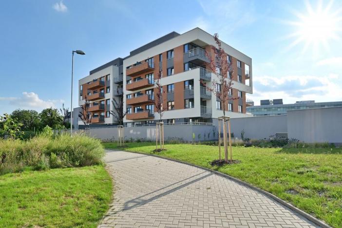 Pronájem garážového stání, Praha - Třebonice, K metru, 10 m2