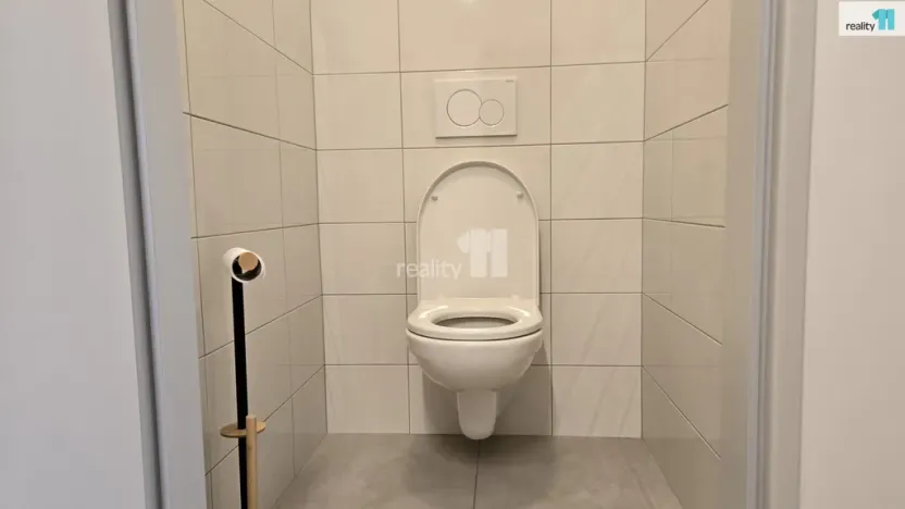 Pronájem bytu 2+kk, Praha - Bubeneč, Korunovační, 40 m2