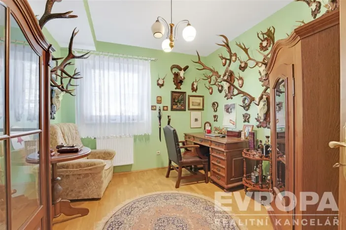 Prodej rodinného domu, Nymburk, Pístecká, 350 m2