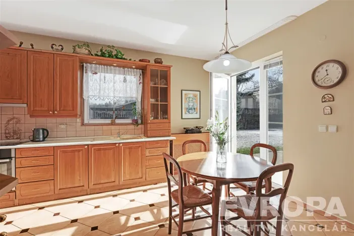 Prodej rodinného domu, Nymburk, Pístecká, 350 m2