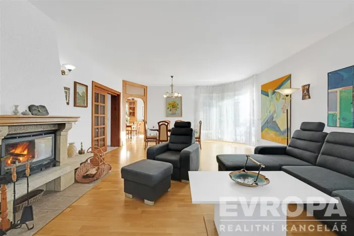 Prodej rodinného domu, Nymburk, Pístecká, 350 m2