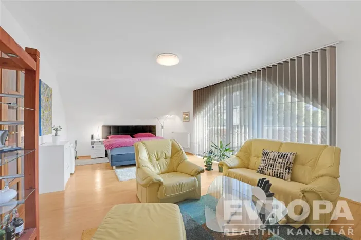 Prodej rodinného domu, Nymburk, Pístecká, 350 m2