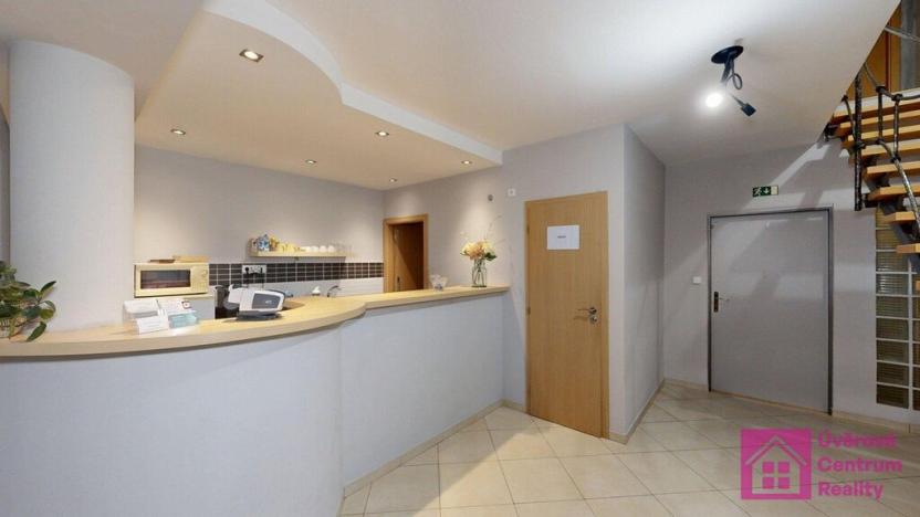 Pronájem obchodního prostoru, Břeclav, Smetanovo nábřeží, 78 m2