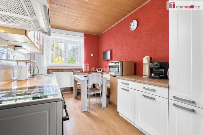 Prodej bytu 2+1, Lubenec, Karlovarská, 67 m2