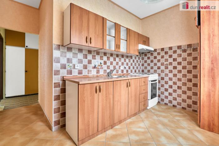 Prodej bytu 3+1, Hroznětín, Sídliště, 73 m2