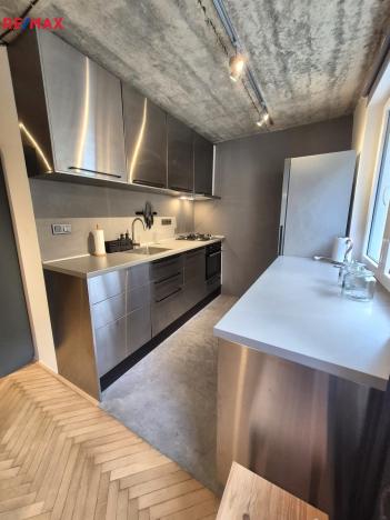 Pronájem bytu 2+kk, Praha - Záběhlice, Hlavní, 73 m2