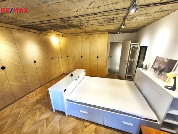 Pronájem bytu 2+kk, Praha - Záběhlice, Hlavní, 73 m2