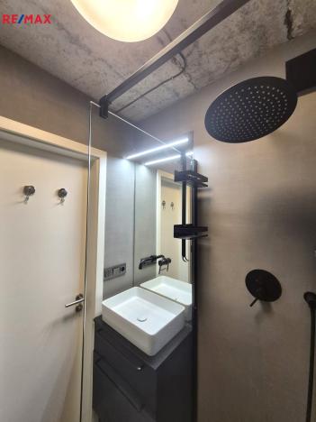 Pronájem bytu 2+kk, Praha - Záběhlice, Hlavní, 73 m2