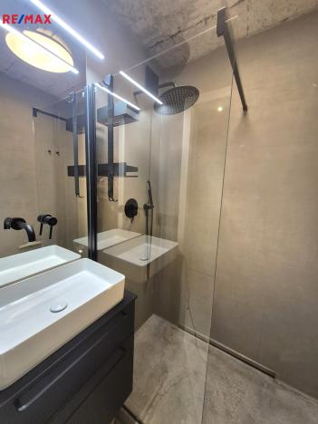 Pronájem bytu 2+kk, Praha - Záběhlice, Hlavní, 73 m2