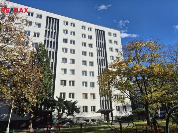 Pronájem bytu 2+kk, Praha - Záběhlice, Hlavní, 73 m2