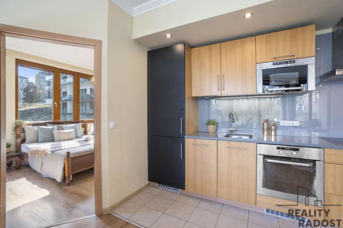 Pronájem bytu 2+kk, Praha - Vokovice, K Červenému vrchu, 73 m2