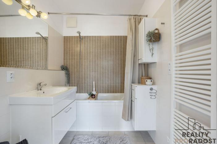 Pronájem bytu 2+kk, Praha - Vokovice, K Červenému vrchu, 73 m2