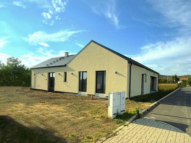 Prodej rodinného domu, Píšťany, 106 m2