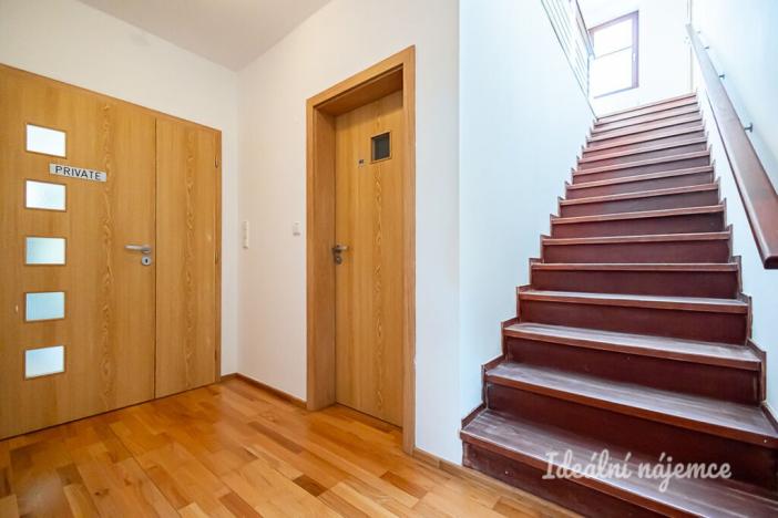 Pronájem bytu 4+kk, Měšice, Nad Babím dolem, 131 m2