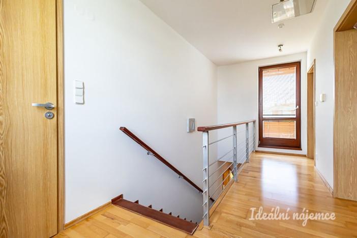 Pronájem bytu 4+kk, Měšice, Nad Babím dolem, 131 m2