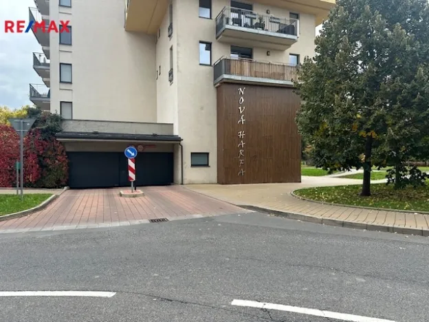 Pronájem garáže, Praha - Vysočany, Pod Harfou, 20 m2
