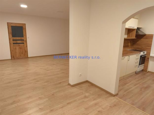 Pronájem bytu 3+kk, Hradec Králové, S. K. Neumanna, 82 m2