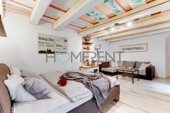 Pronájem bytu 1+1, Praha - Malá Strana, Malostranské náměstí, 31 m2