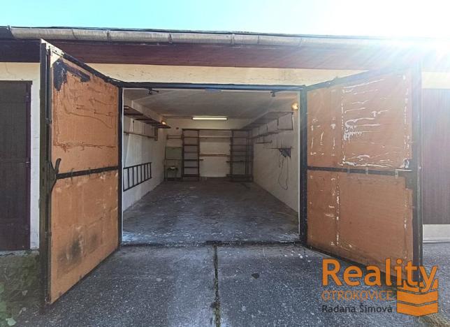 Pronájem garáže, Otrokovice, Smetanova, 17 m2