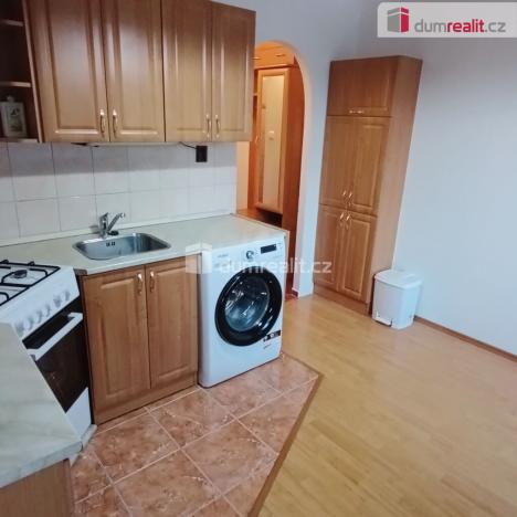 Pronájem bytu 1+1, Děčín - Děčín III-Staré Město, Jezdecká, 36 m2