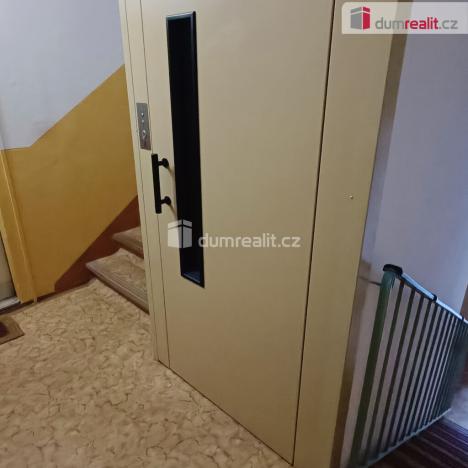 Pronájem bytu 1+1, Děčín - Děčín III-Staré Město, Jezdecká, 36 m2