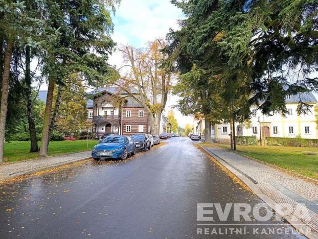 Prodej bytu 2+1, Nový Bor, Palackého náměstí, 66 m2