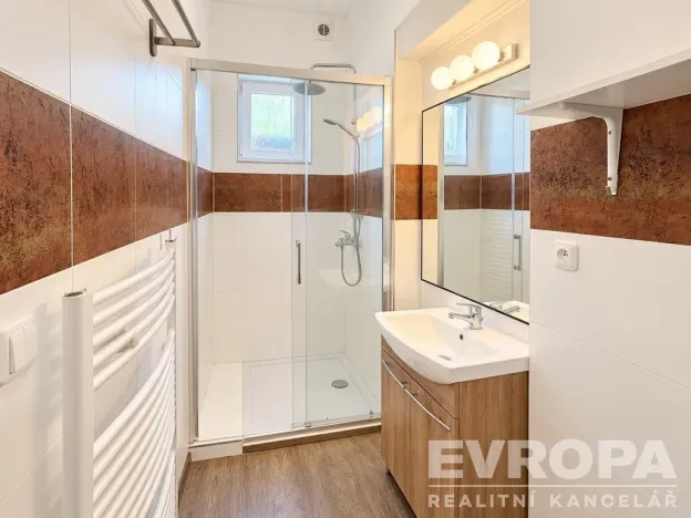 Prodej bytu 2+1, Nový Bor, Palackého náměstí, 66 m2