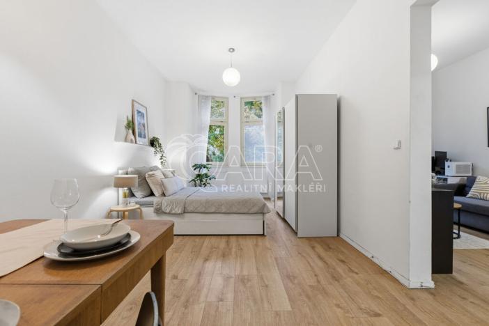 Prodej bytu 2+kk, Praha - Nusle, náměstí Generála Kutlvašra, 46 m2