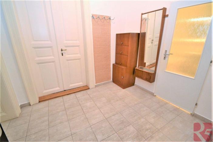 Pronájem bytu 3+1, Praha - Nové Město, V tůních, 80 m2