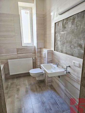 Pronájem bytu 3+1, Praha - Nové Město, V tůních, 80 m2