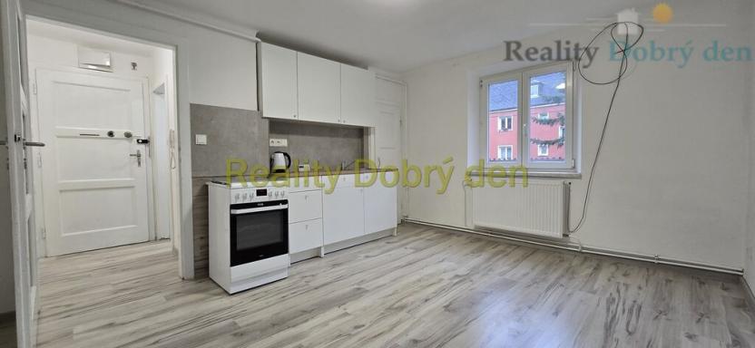 Pronájem bytu 2+1, Opava, Těšínská, 48 m2
