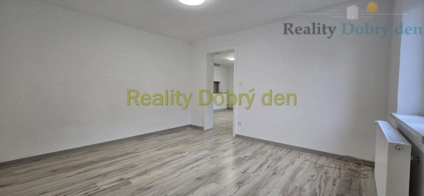 Pronájem bytu 2+1, Opava, Těšínská, 48 m2