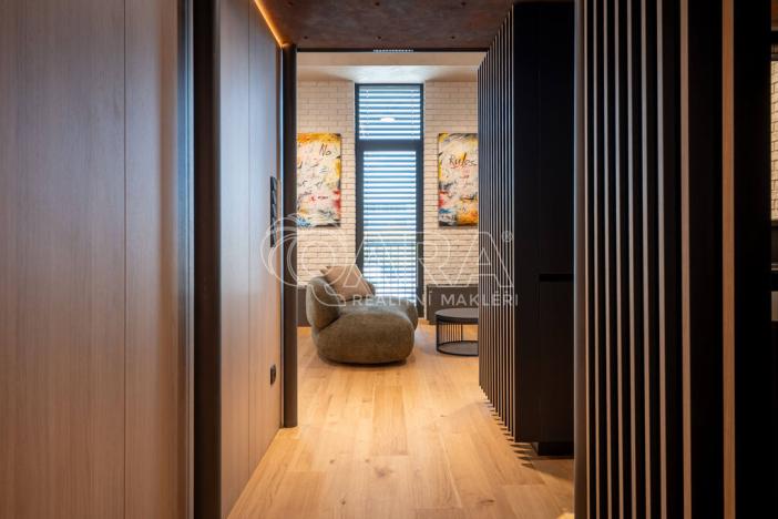 Pronájem bytu 1+kk, Praha - Holešovice, Tusarova, 53 m2