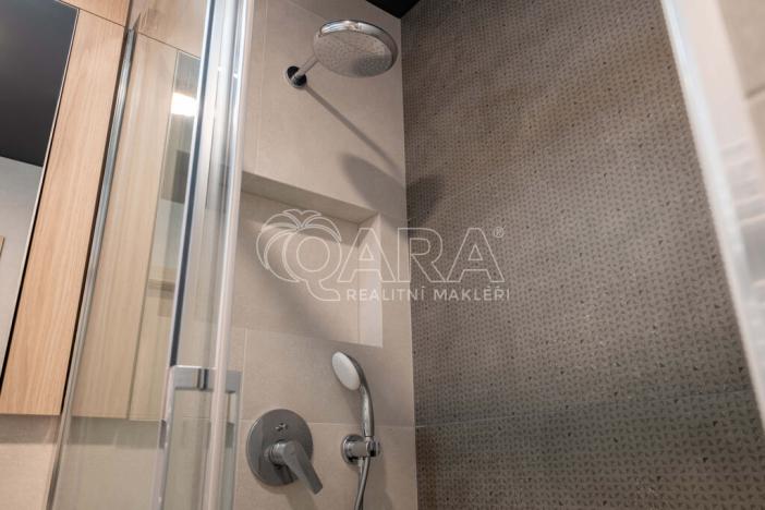 Pronájem bytu 1+kk, Praha - Holešovice, Tusarova, 53 m2