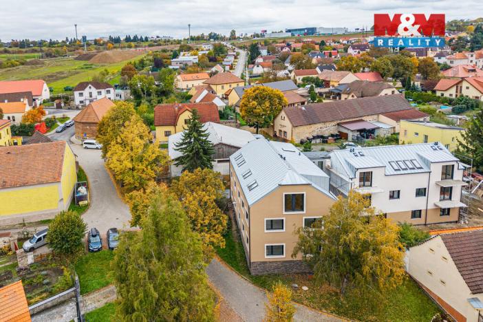 Prodej bytu 4+kk, Praha - Holyně, náměstí Pod lípou, 121 m2