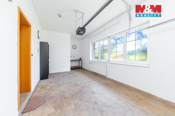 Prodej rodinného domu, Hradčany, Luční, 377 m2