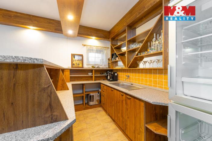 Prodej rodinného domu, Hradčany, Luční, 377 m2