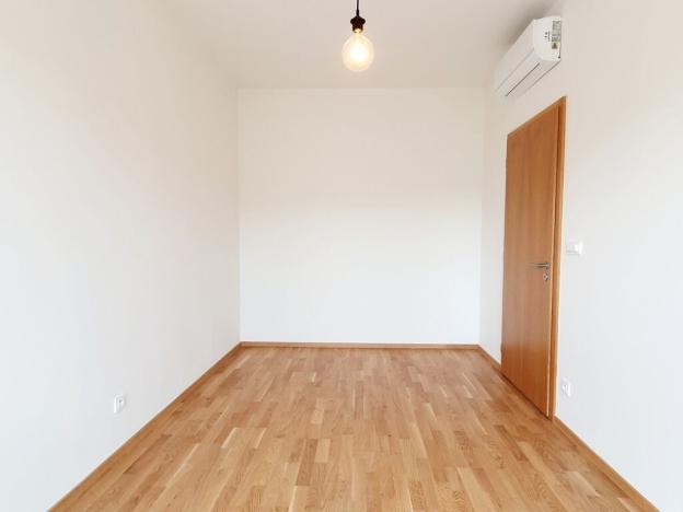 Pronájem bytu 2+kk, Praha, Šenácká, 78 m2