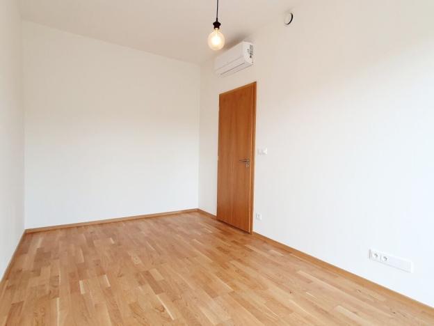 Pronájem bytu 2+kk, Praha, Šenácká, 78 m2